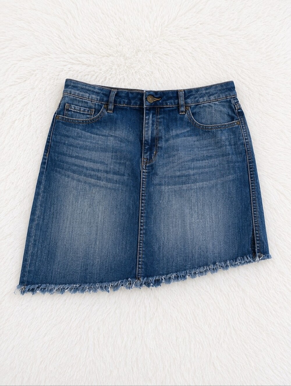 4/$15🟢•William Rast Denim Skirt